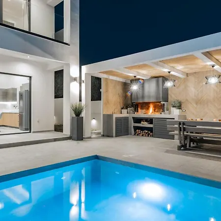 Vatia Villa
