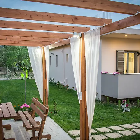 Villa Vatia