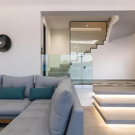 Vatia Villa *