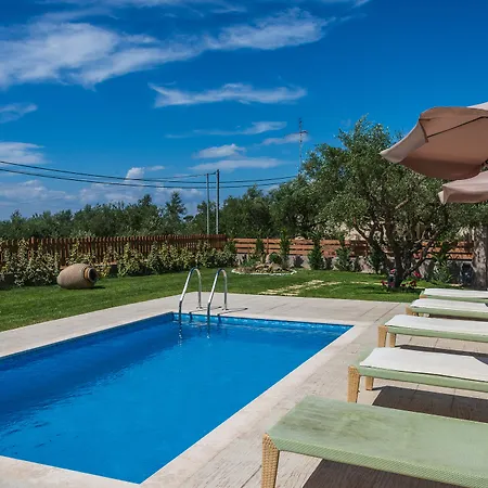 Villa Vatia *