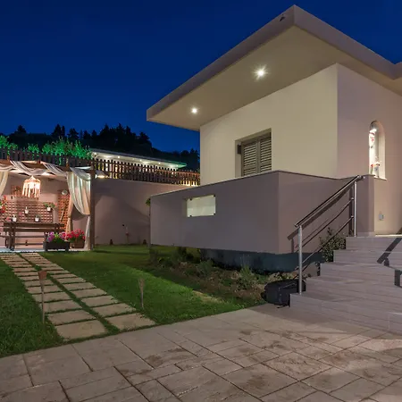 Villa Vatia